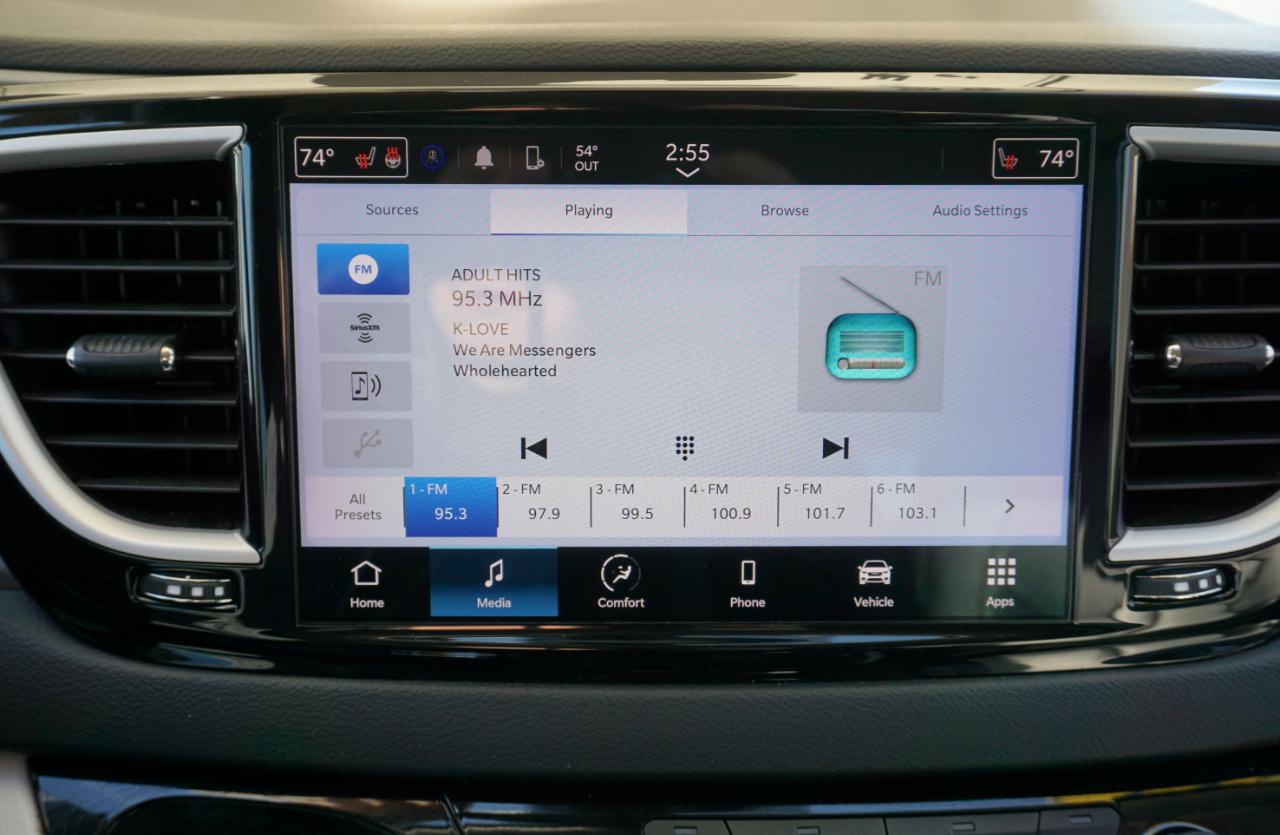 Chrysler Pacifica Touring L 2023