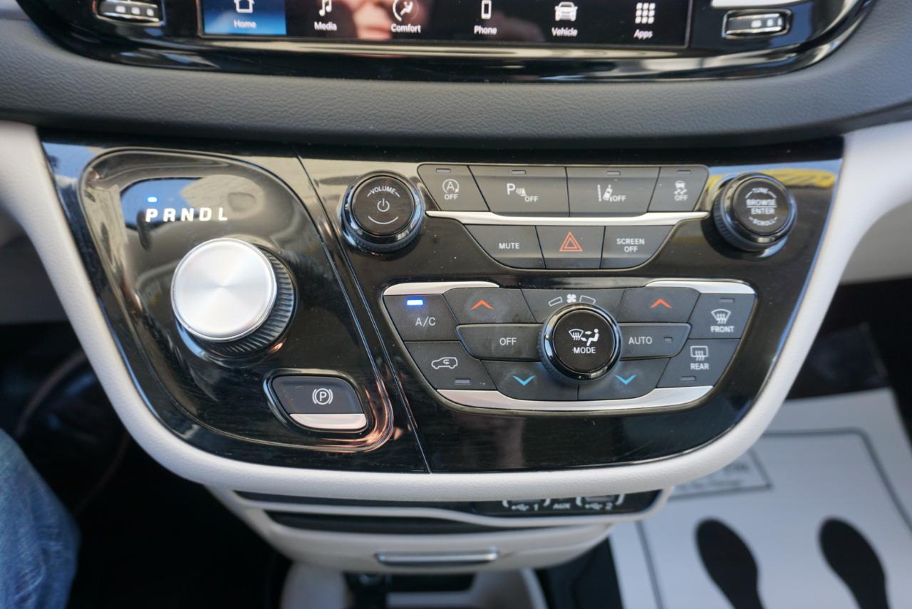 Chrysler Pacifica Touring L 2023