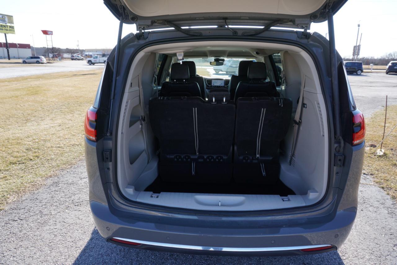 Chrysler Pacifica Touring L 2023