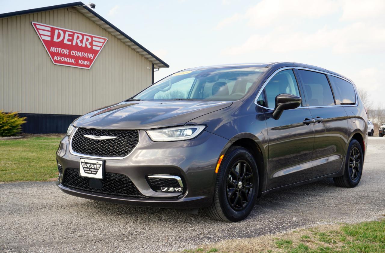 Chrysler Pacifica Touring L 2023