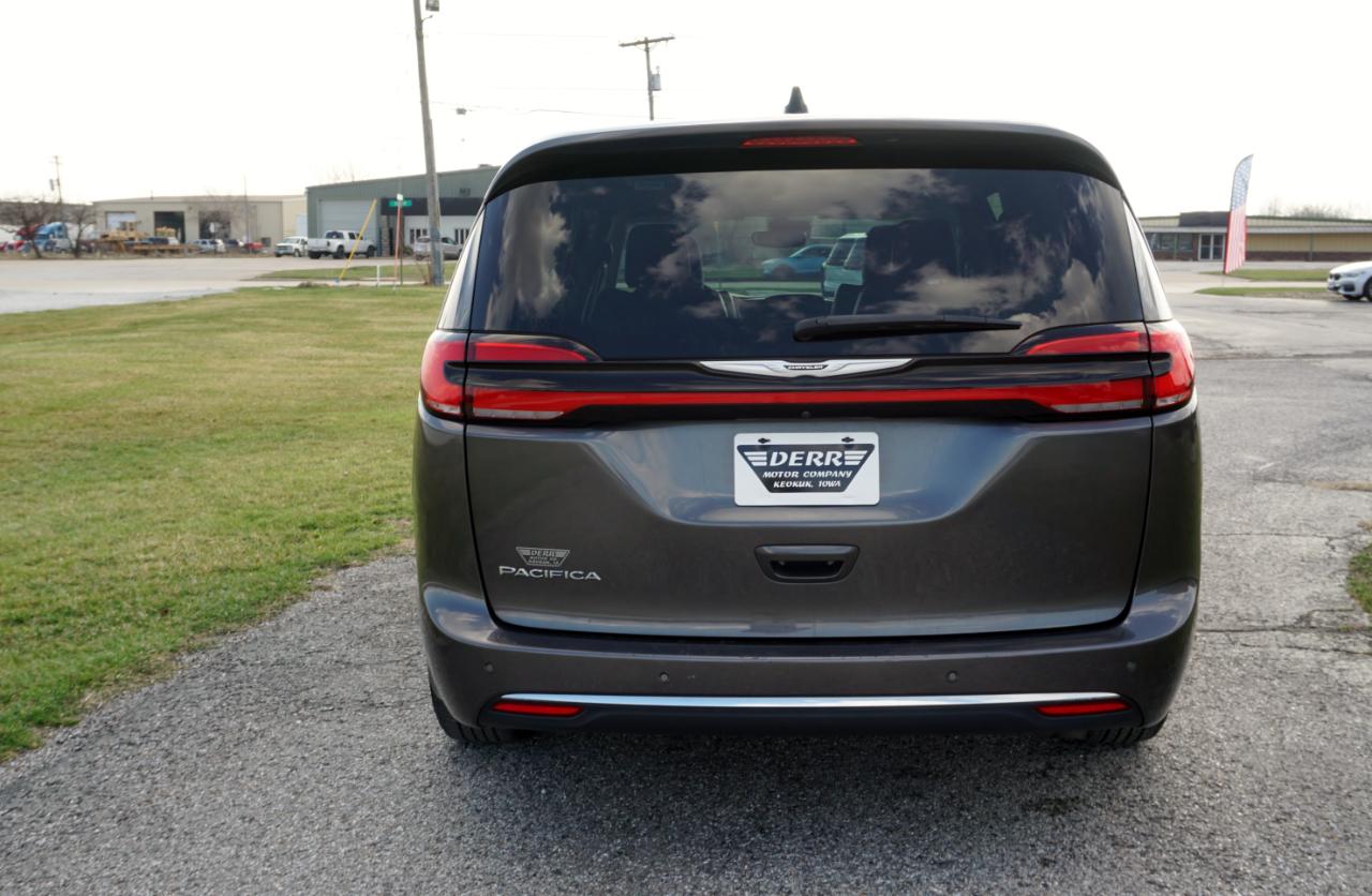 Chrysler Pacifica Touring L 2023