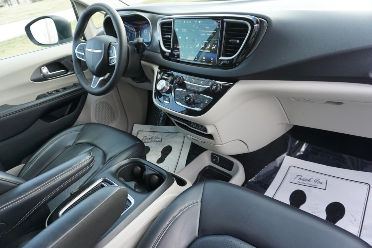 Chrysler Pacifica Touring L 2023