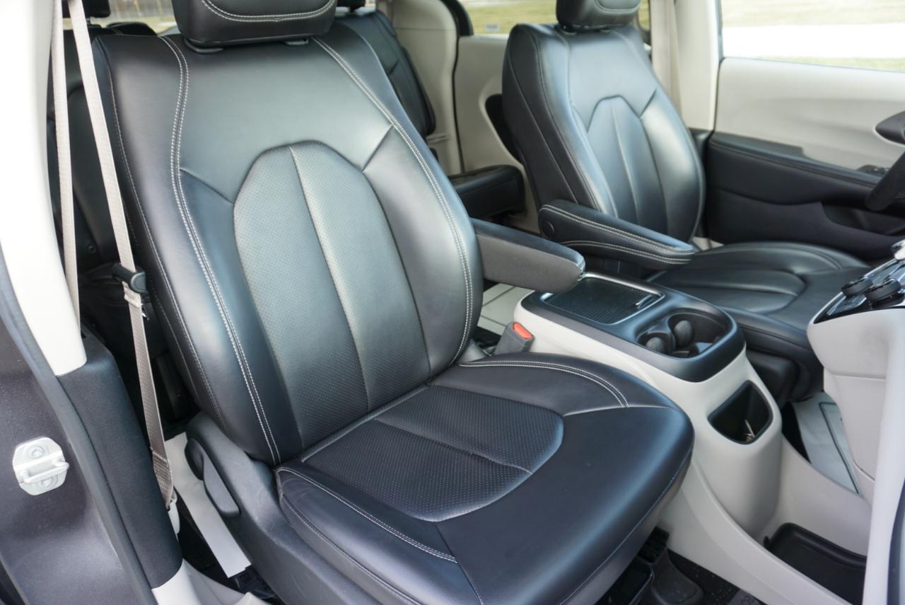 Chrysler Pacifica Touring L 2023