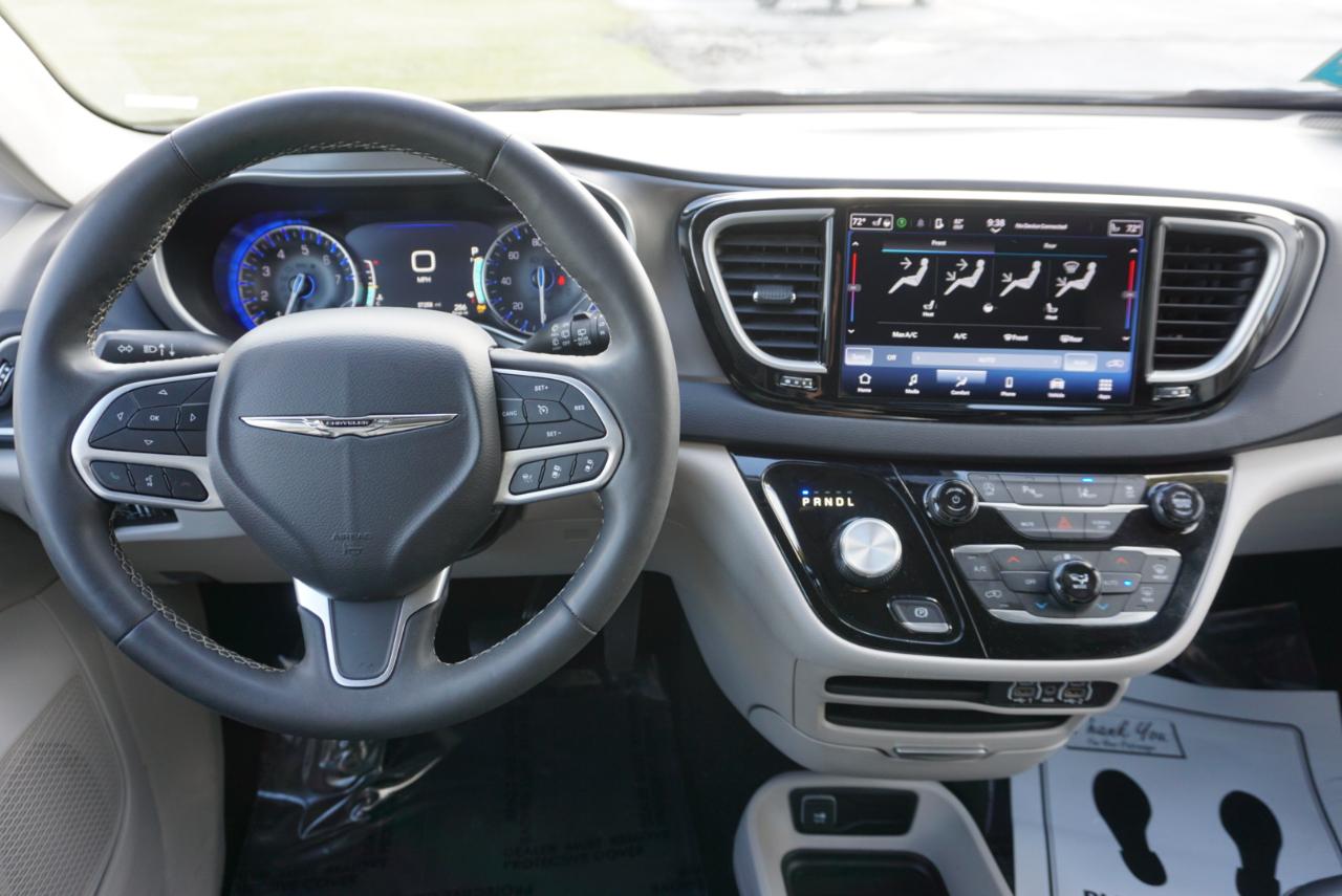 Chrysler Pacifica Touring L 2023