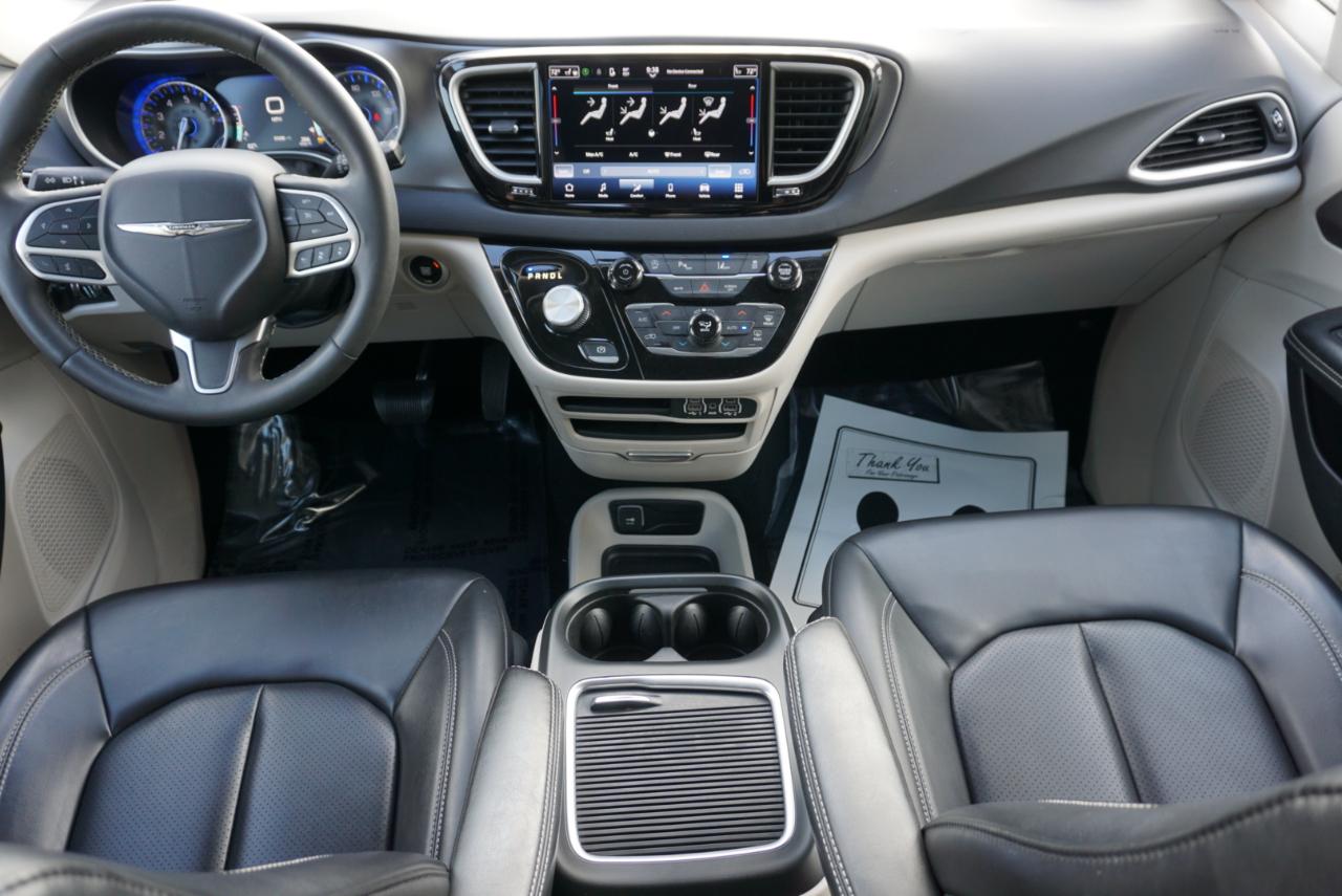 Chrysler Pacifica Touring L 2023