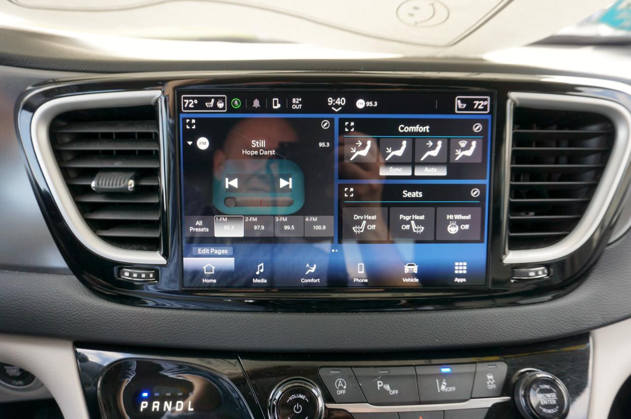 Chrysler Pacifica Touring L 2023