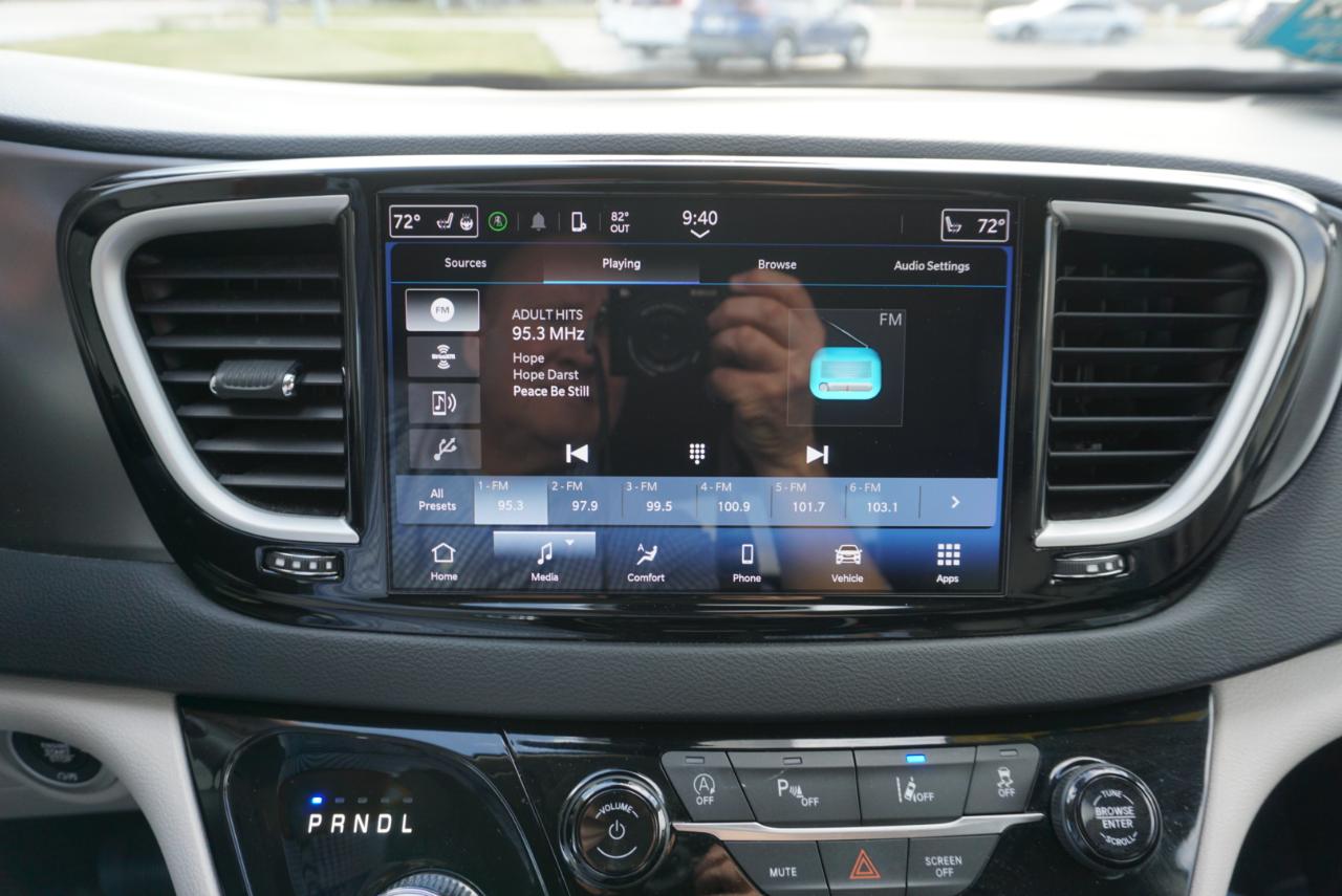 Chrysler Pacifica Touring L 2023