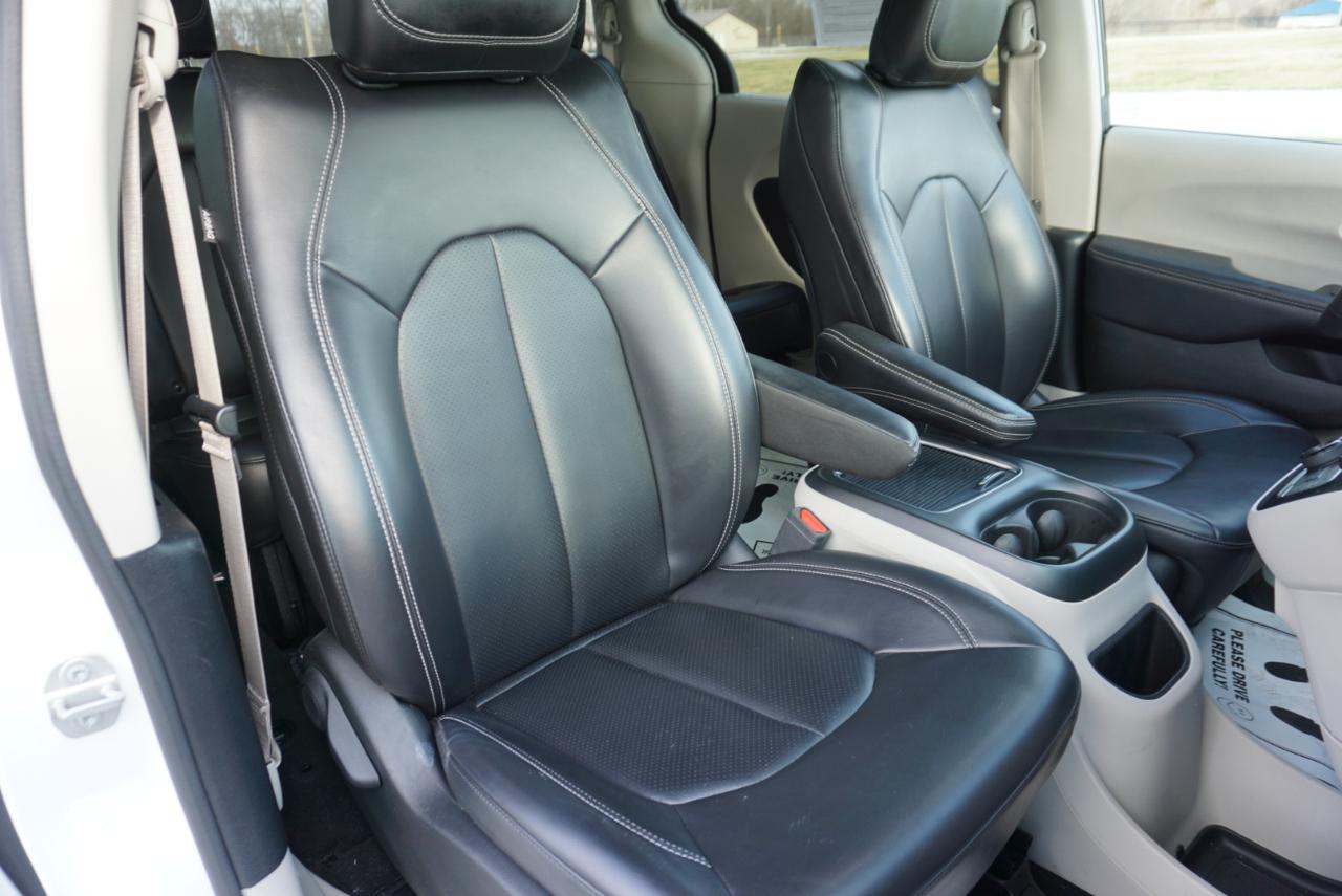 Chrysler Pacifica Touring L 2023