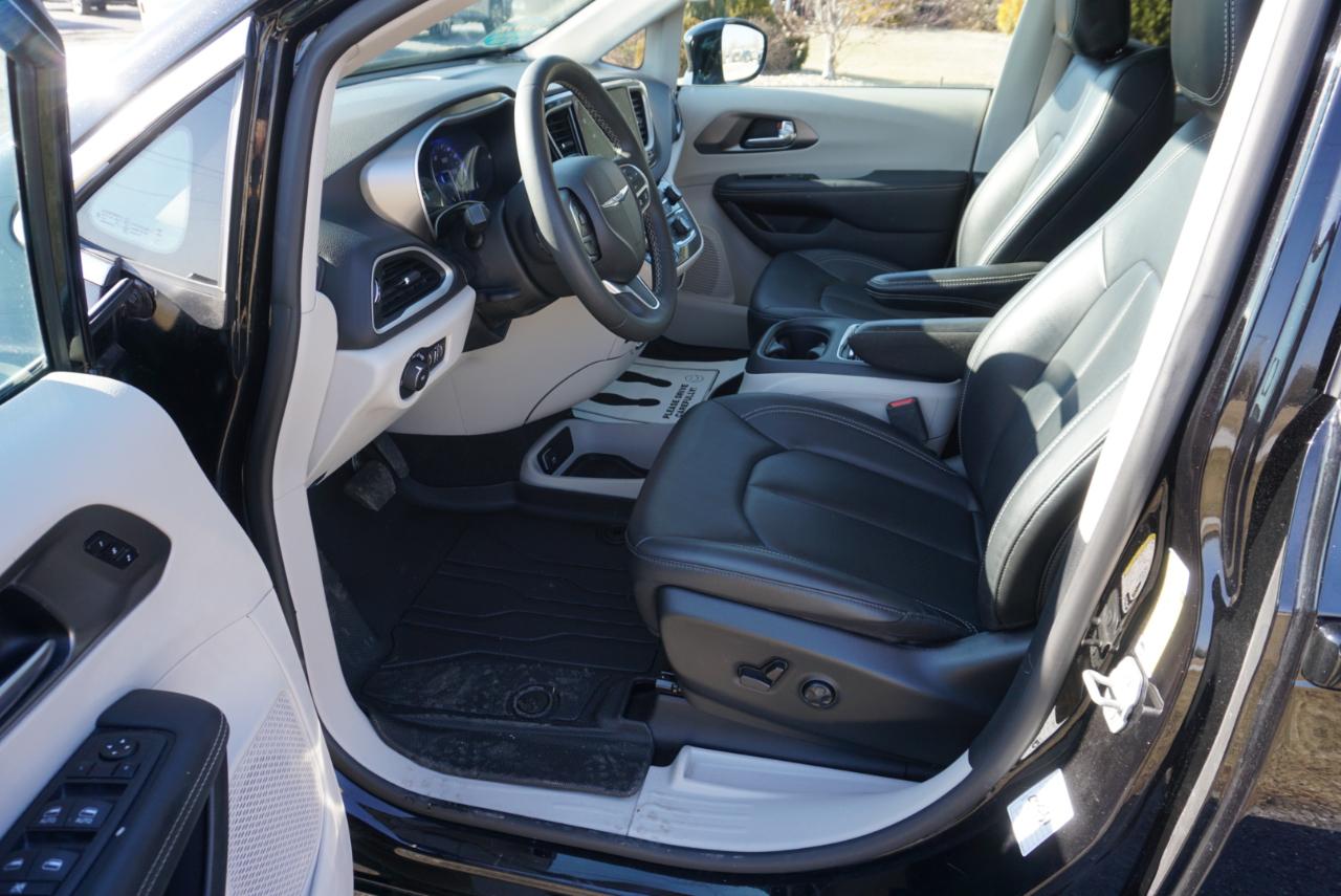 Chrysler Pacifica Touring L 2023