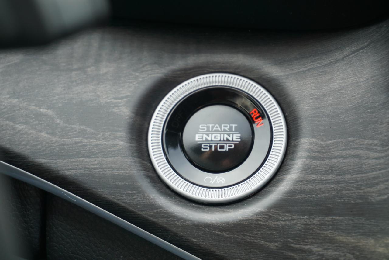 Jeep Grand Cherokee L Limited 4WD 2024