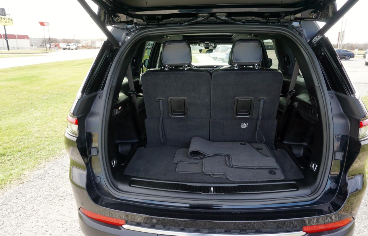 Jeep Grand Cherokee L Limited 4WD 2024