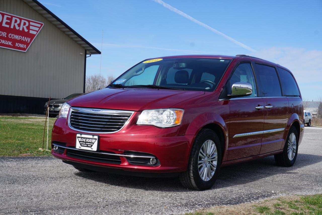 Chrysler Town & Country Touring-L 2016