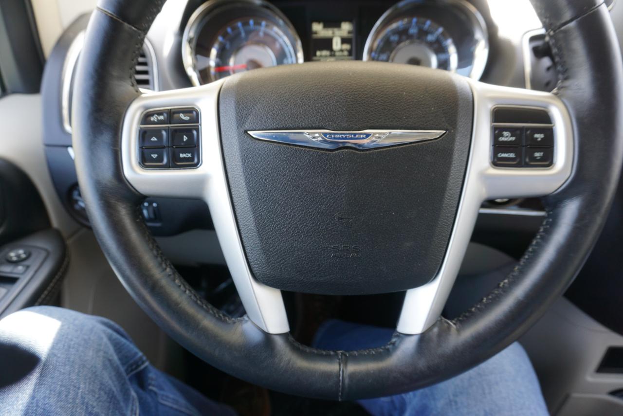 Chrysler Town & Country Touring-L 2016