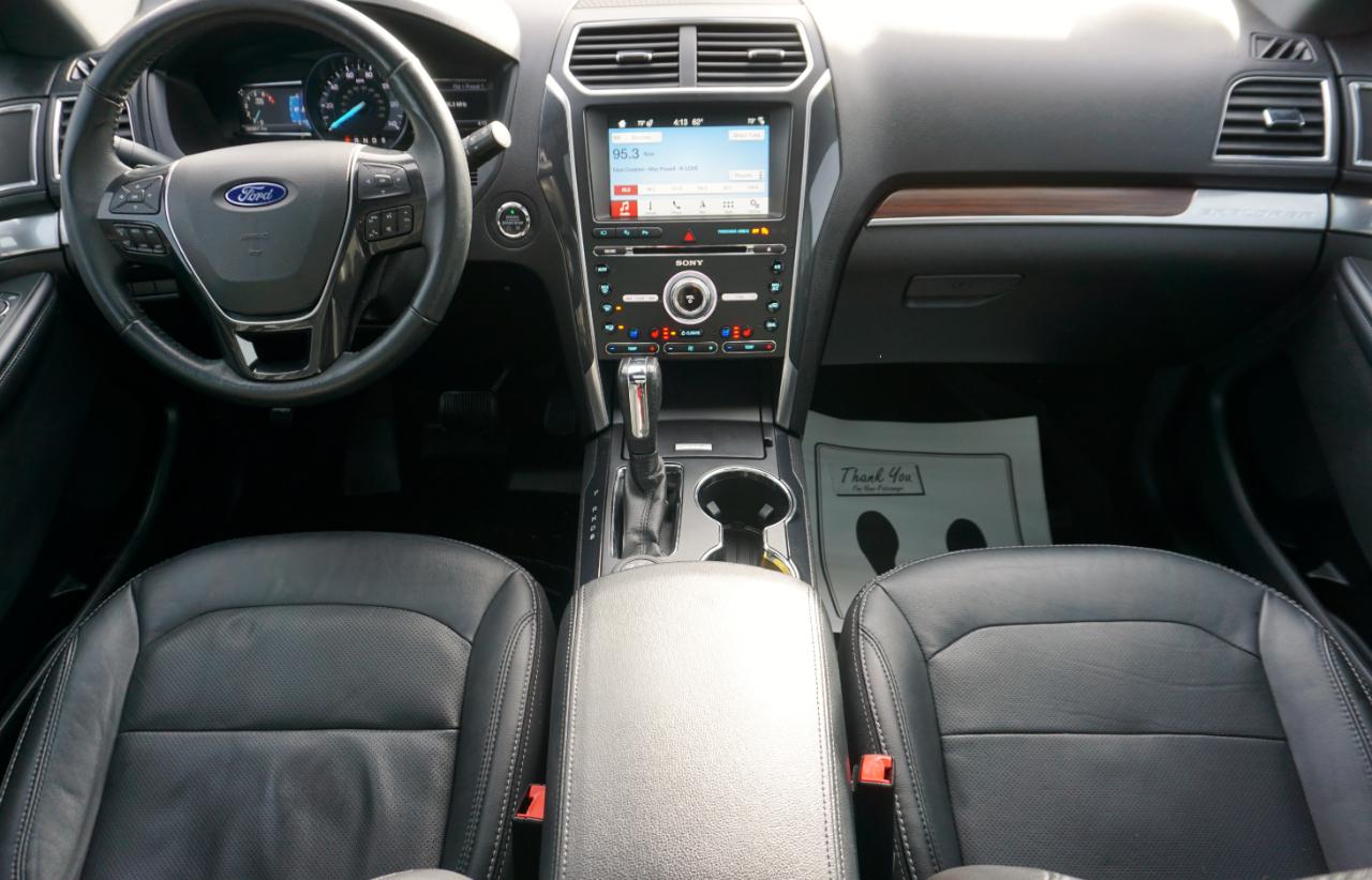 Ford Explorer Limited 4WD 2017