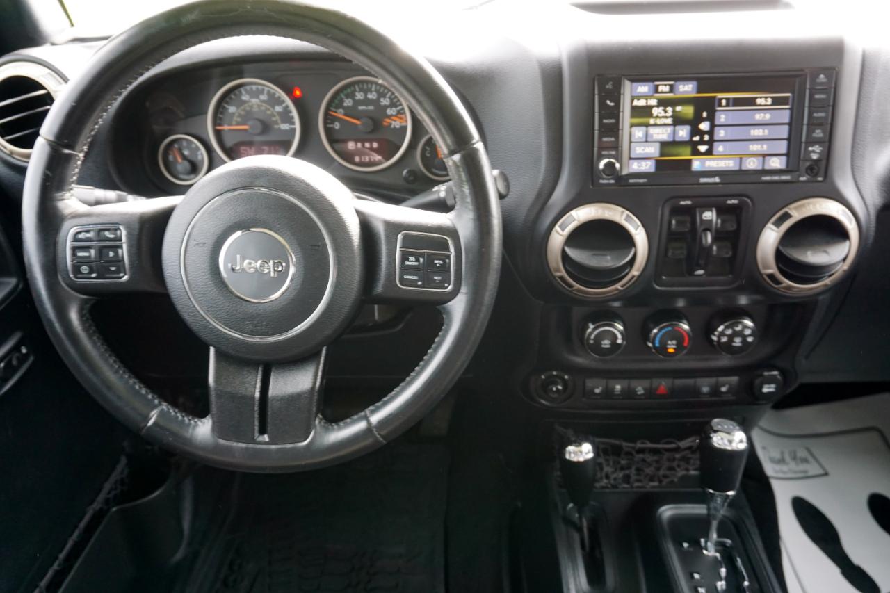 Jeep Wrangler Unlimited Sahara 4WD 2016