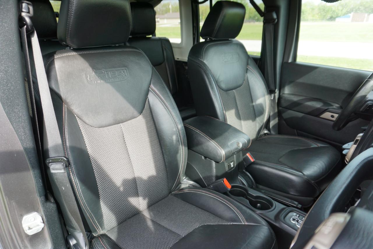 Jeep Wrangler Unlimited Sahara 4WD 2016