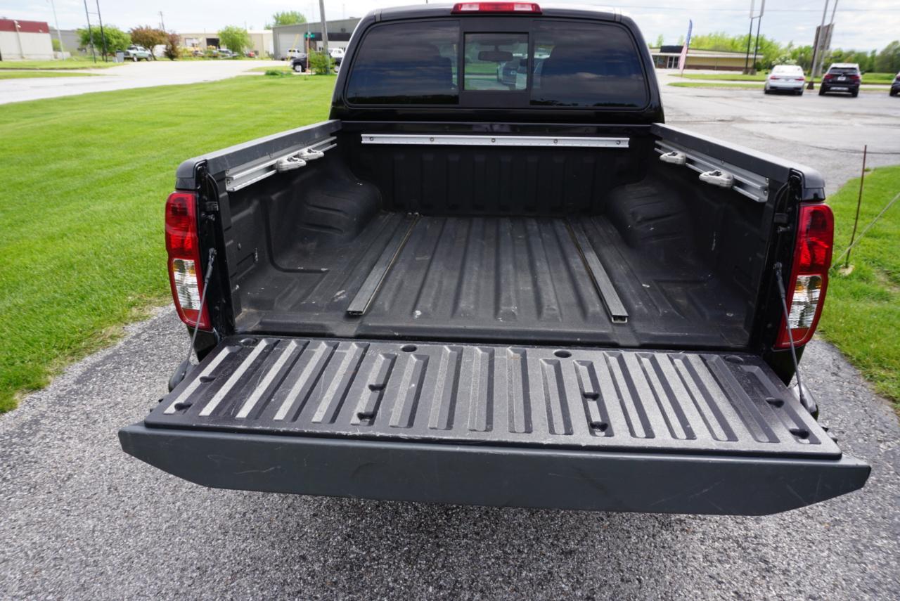 Nissan Frontier SV Crew Cab 4WD 2020