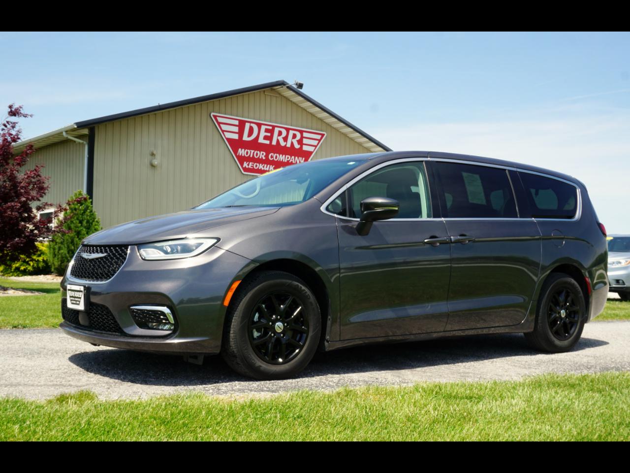 Chrysler Pacifica Touring L 2023