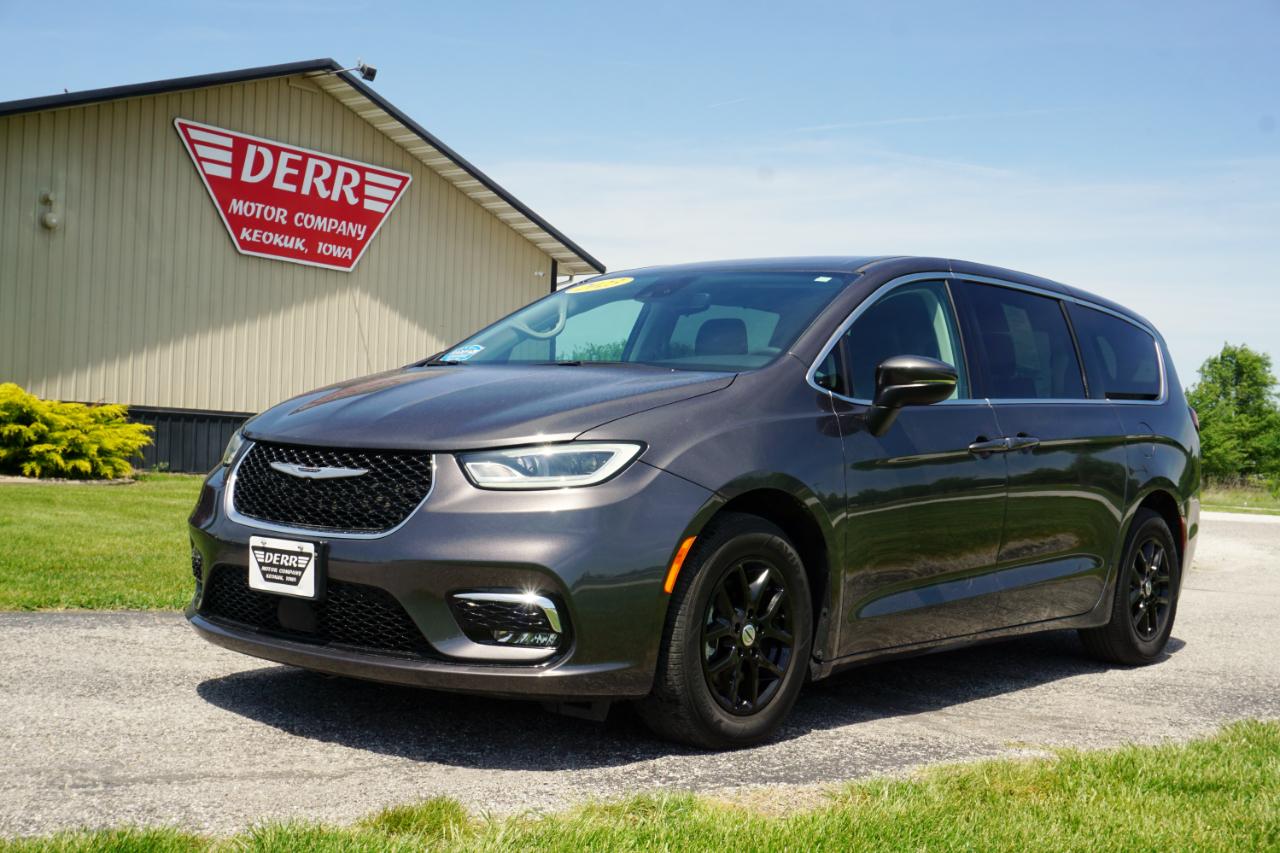 Chrysler Pacifica Touring L 2023