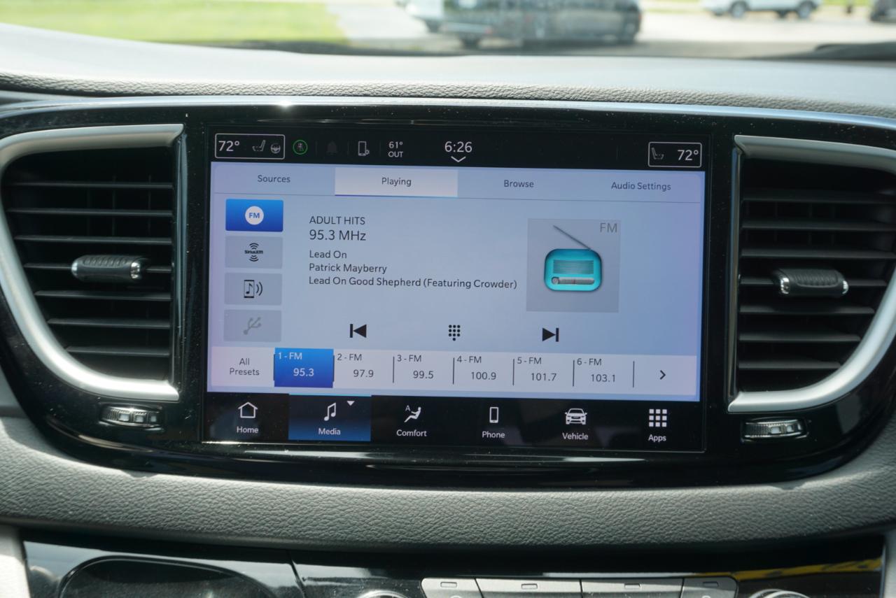 Chrysler Pacifica Touring L 2023