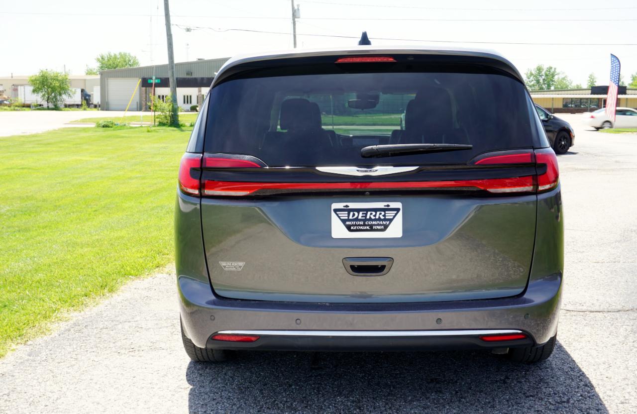Chrysler Pacifica Touring L 2023