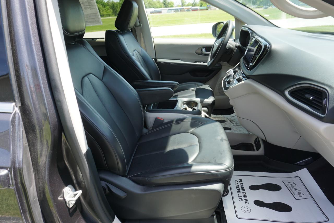 Chrysler Pacifica Touring L 2023