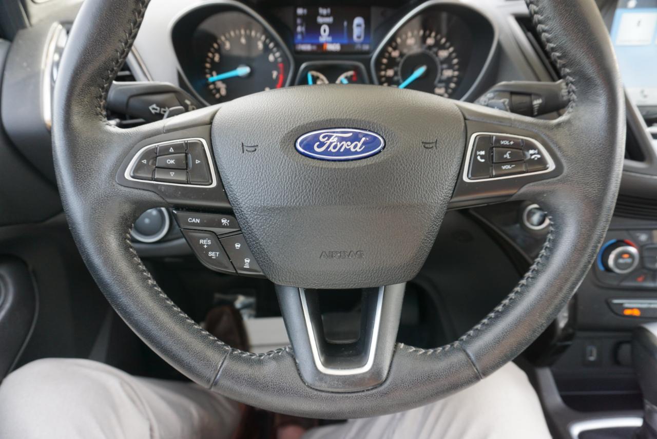 Ford Escape Titanium 4WD 2017