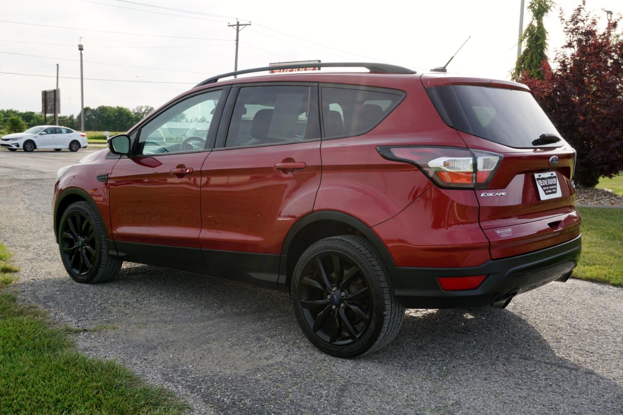 Ford Escape Titanium 4WD 2017