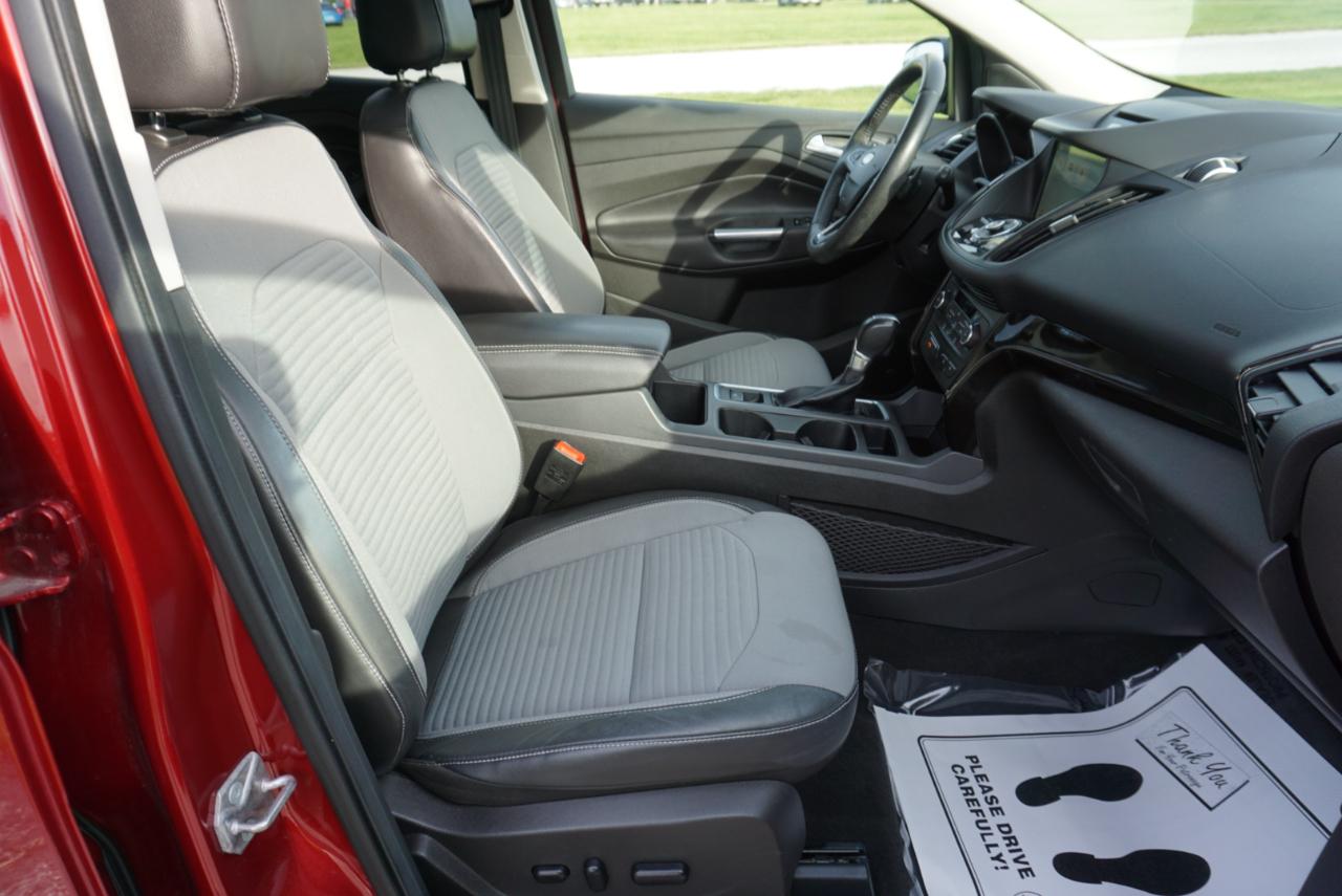 Ford Escape Titanium 4WD 2017