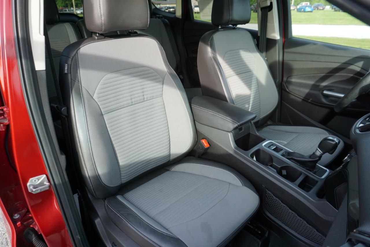 Ford Escape Titanium 4WD 2017