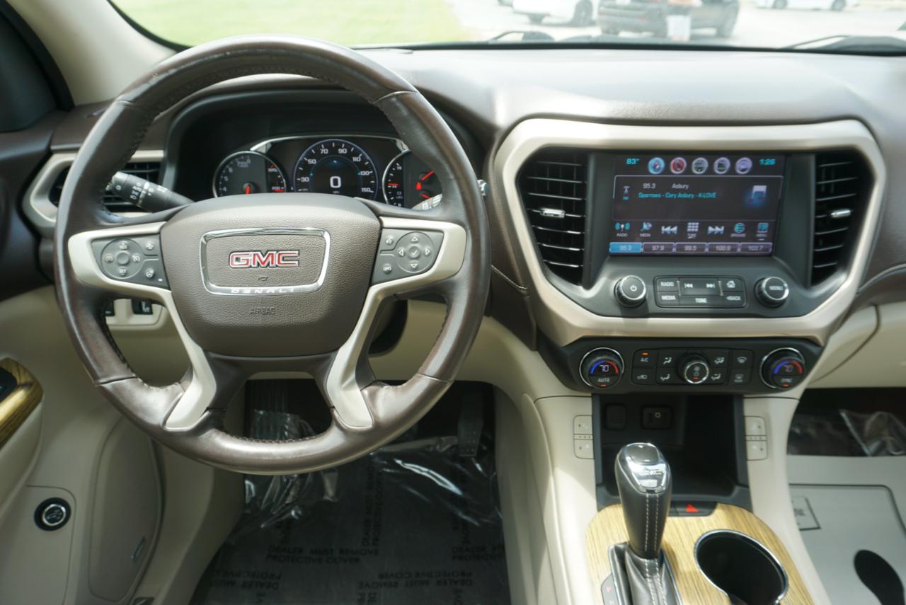 GMC Acadia Denali AWD 2017