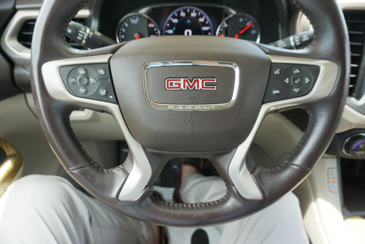 GMC Acadia Denali AWD 2017