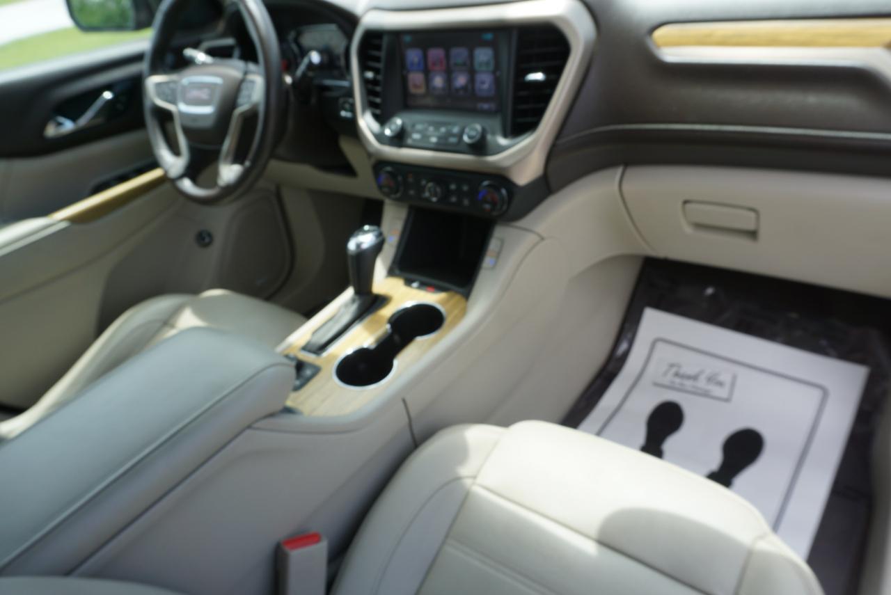 GMC Acadia Denali AWD 2017