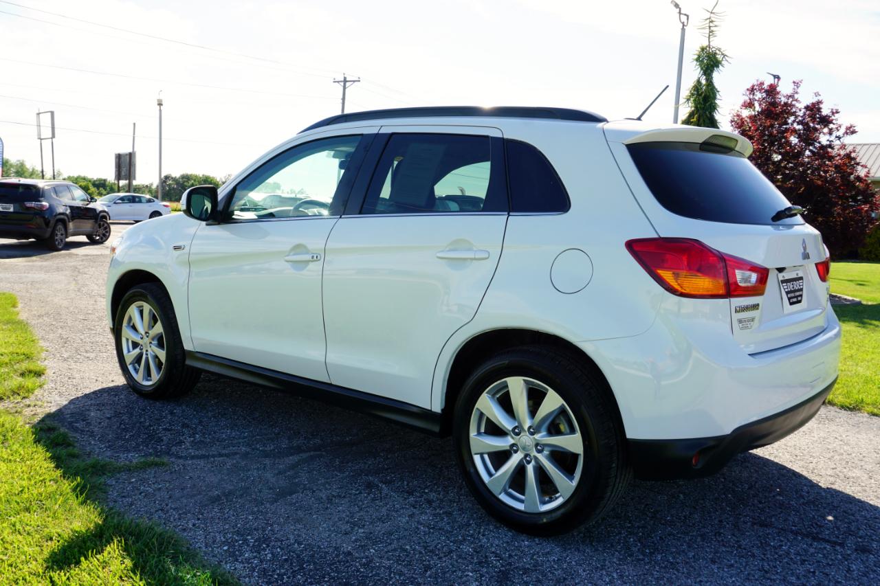 Mitsubishi Outlander Sport  2015