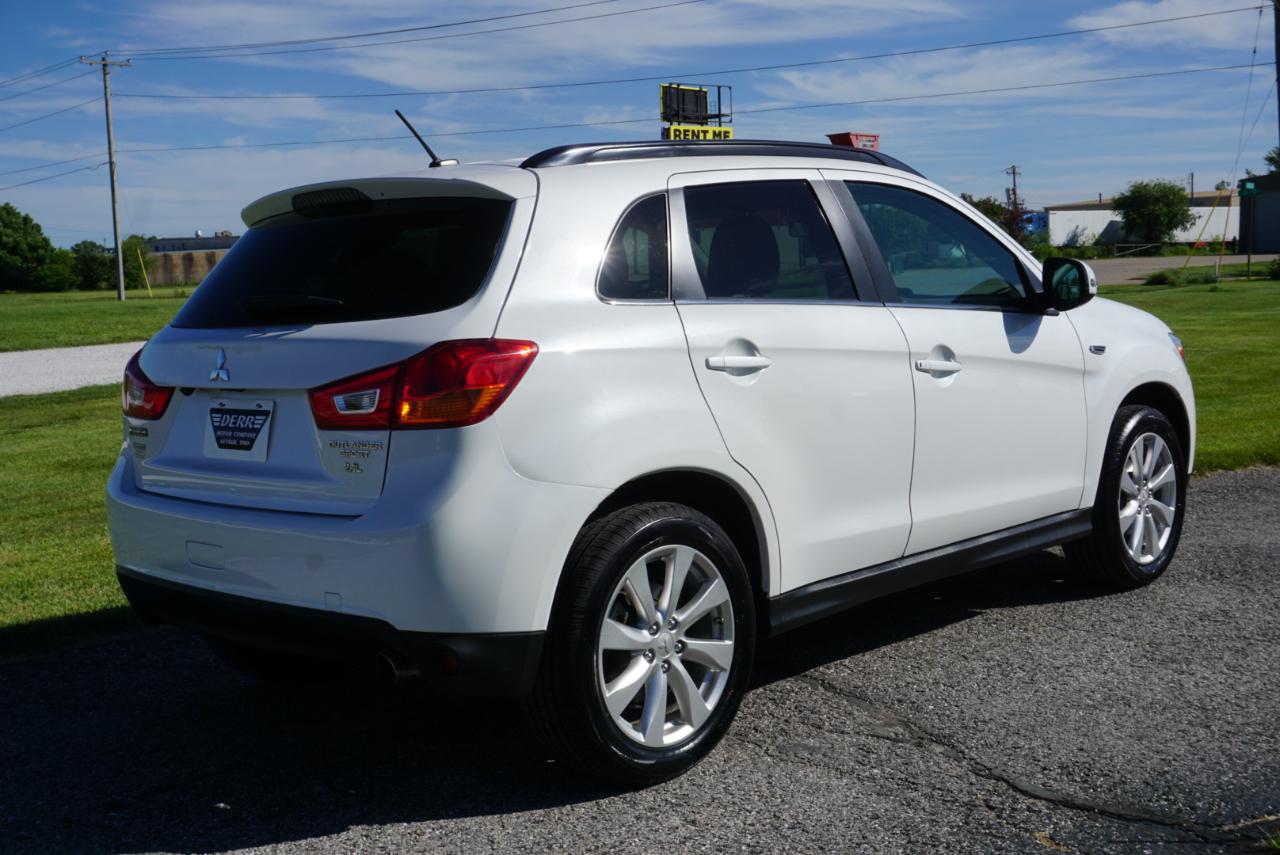 Mitsubishi Outlander Sport  2015