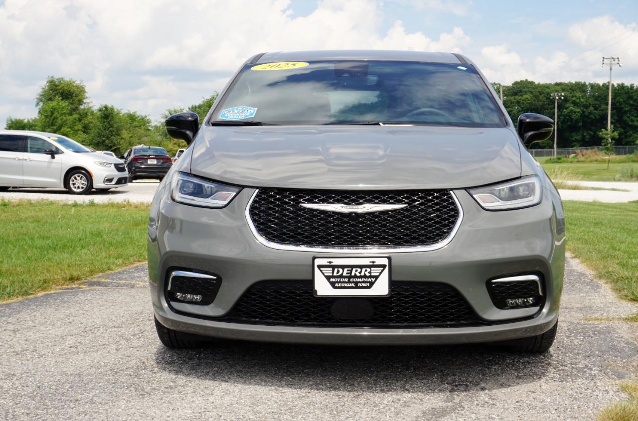 Chrysler Pacifica Select 2025