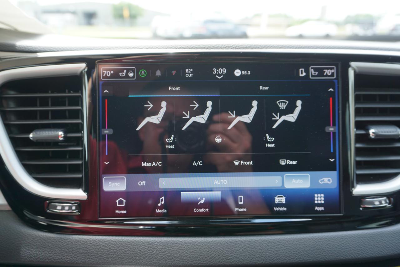 Chrysler Pacifica Select 2025