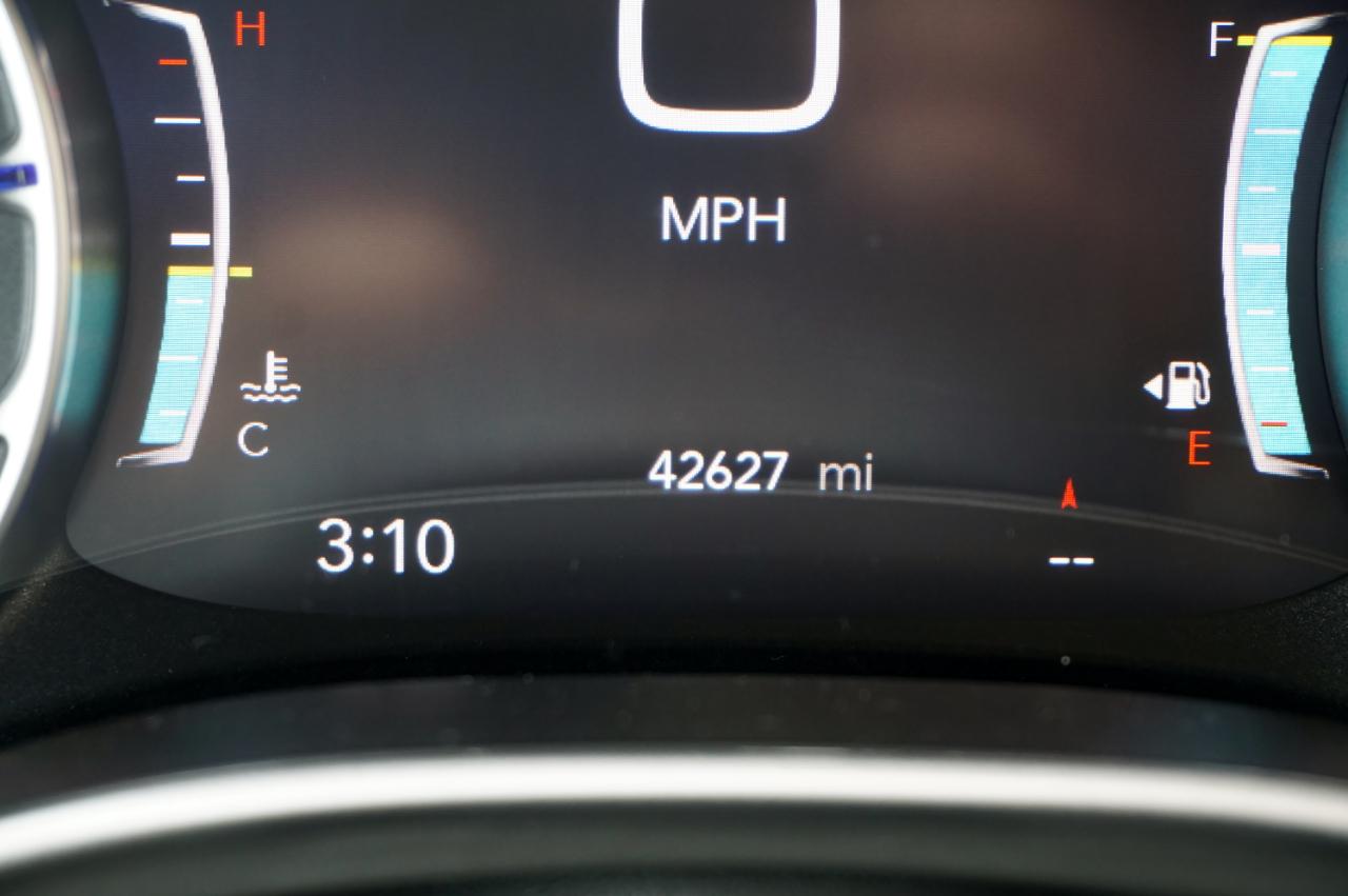 Chrysler Pacifica Select 2025