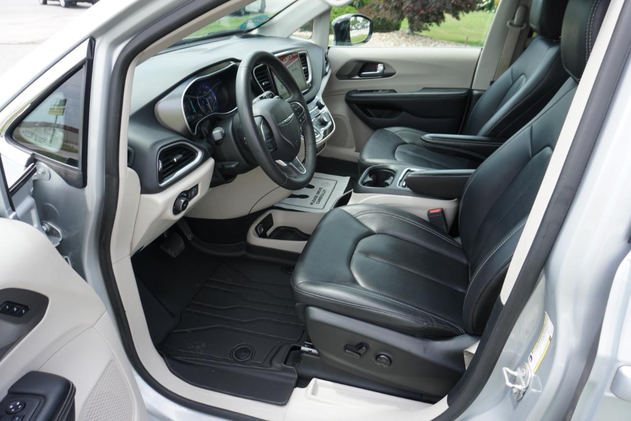 Chrysler Pacifica Touring L 2024