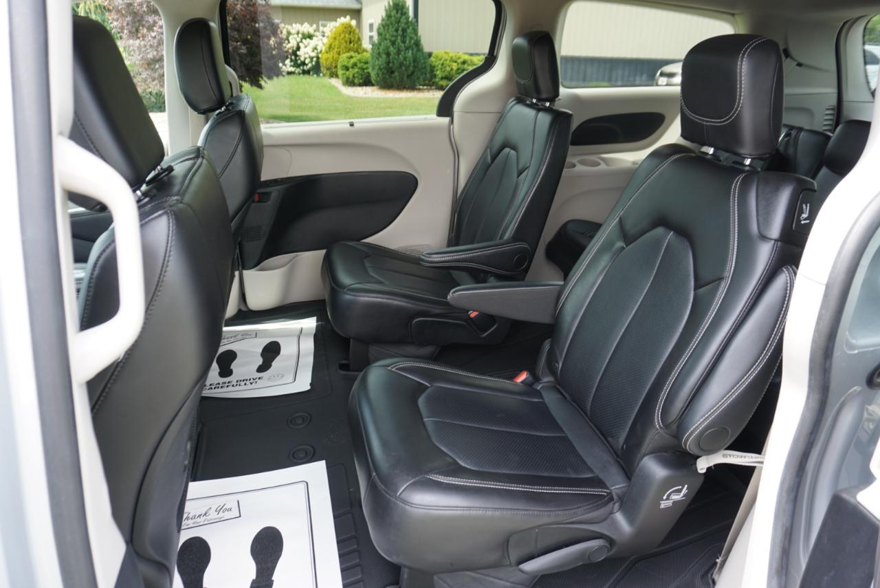 Chrysler Pacifica Touring L 2024