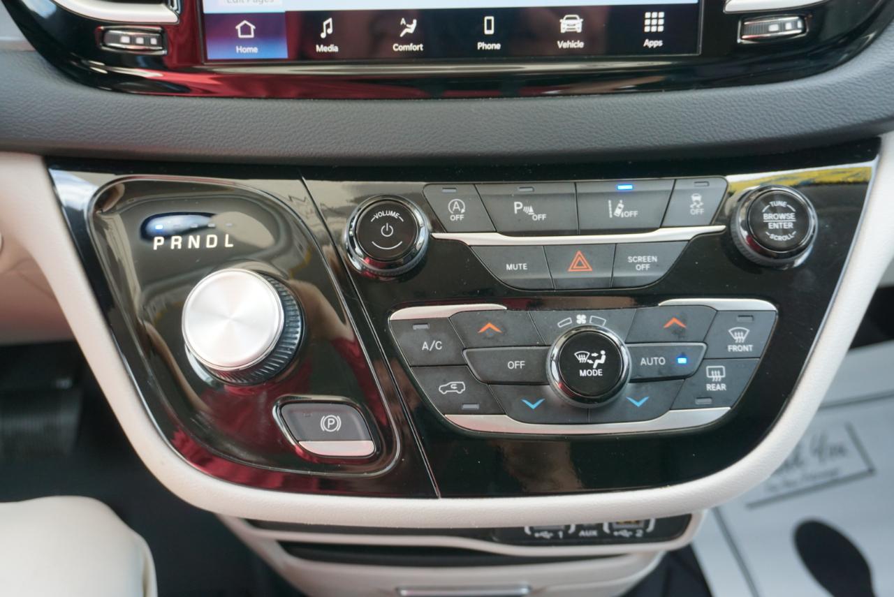 Chrysler Pacifica Touring L 2024