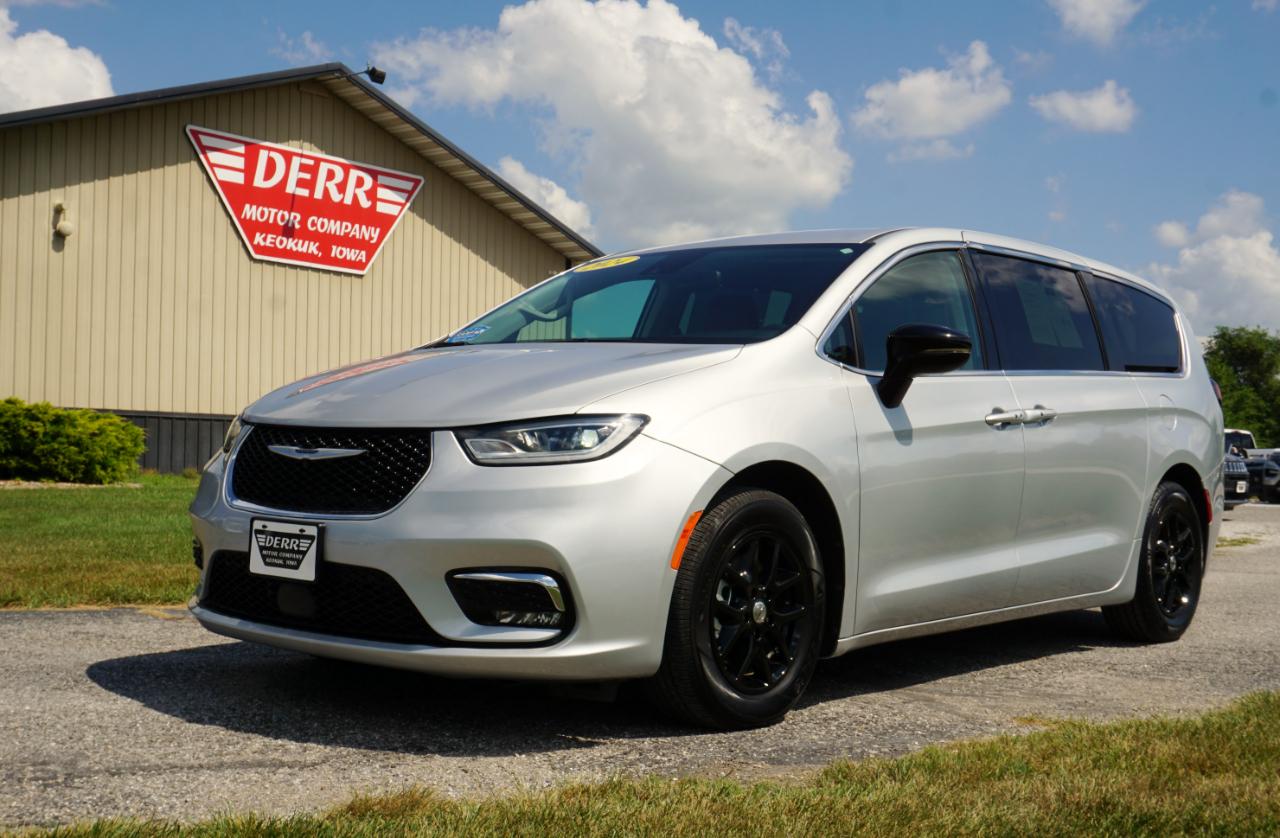 Chrysler Pacifica Touring L 2024