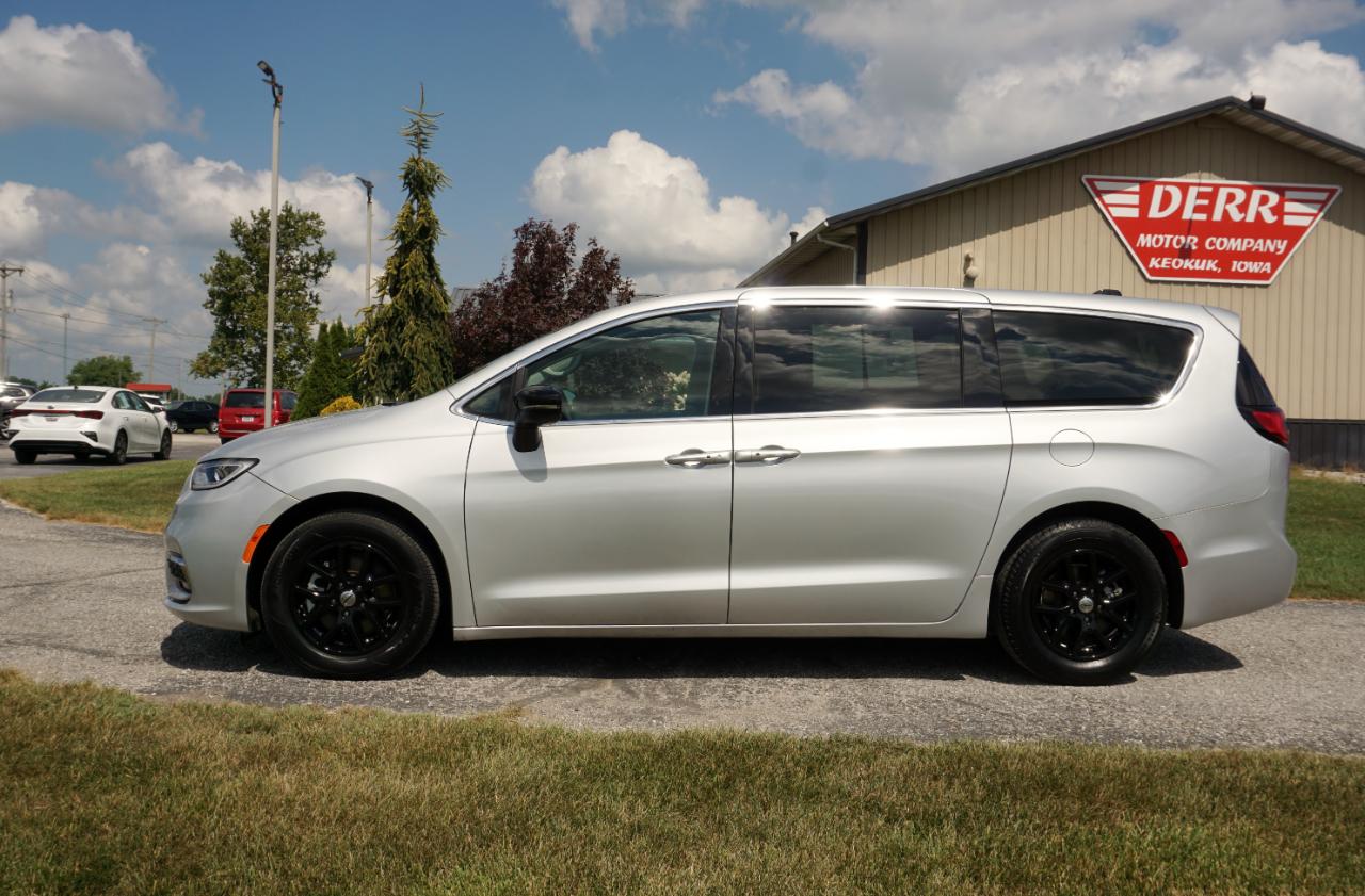Chrysler Pacifica Touring L 2024