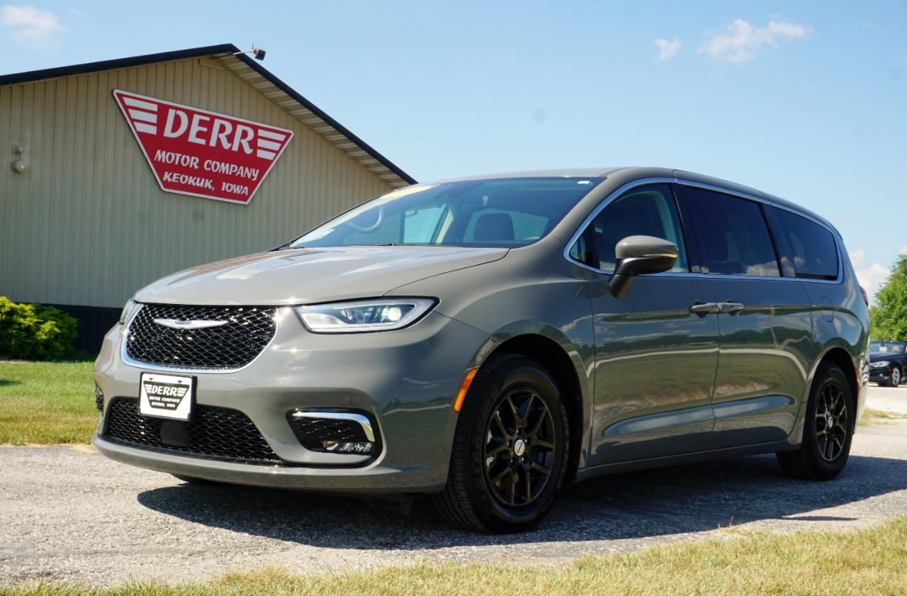 Chrysler Pacifica Touring L 2023