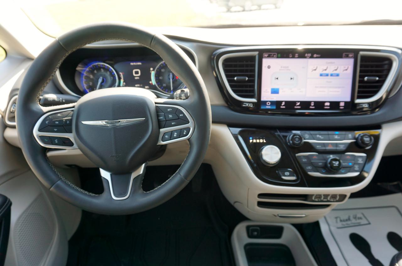 Chrysler Pacifica Touring L 2023