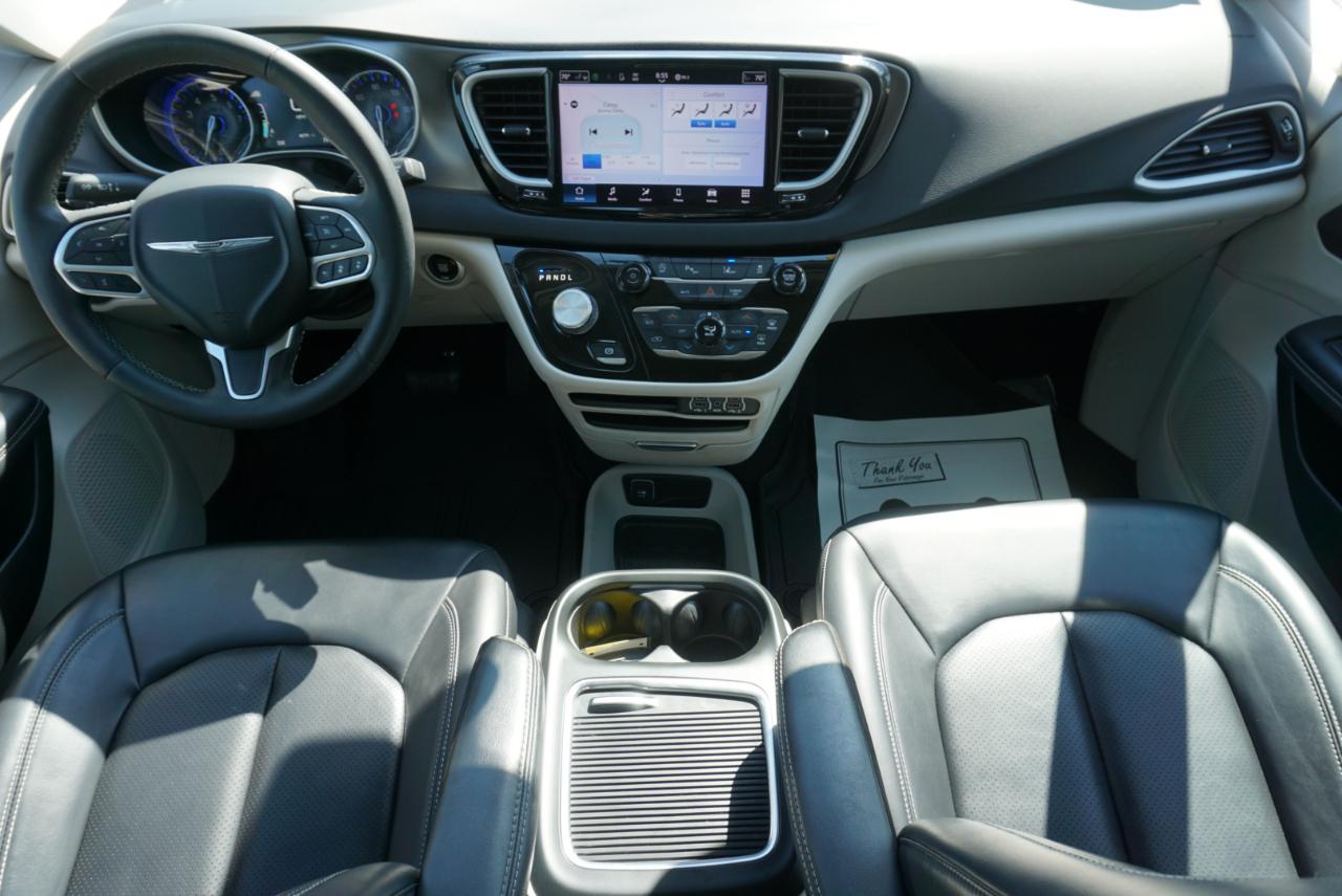 Chrysler Pacifica Touring L 2023