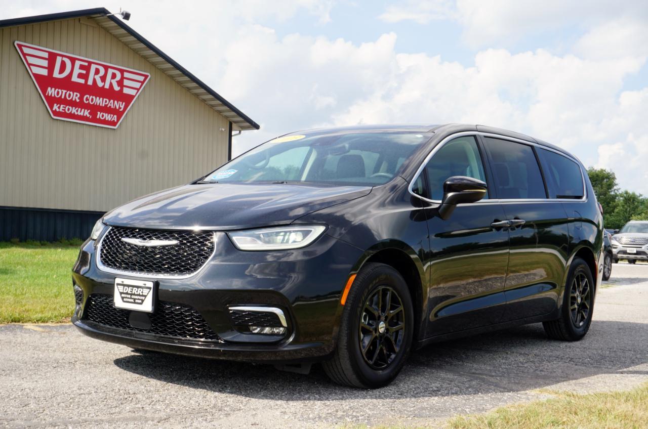 Chrysler Pacifica Touring L 2023