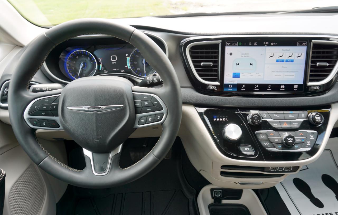 Chrysler Pacifica Touring L 2023