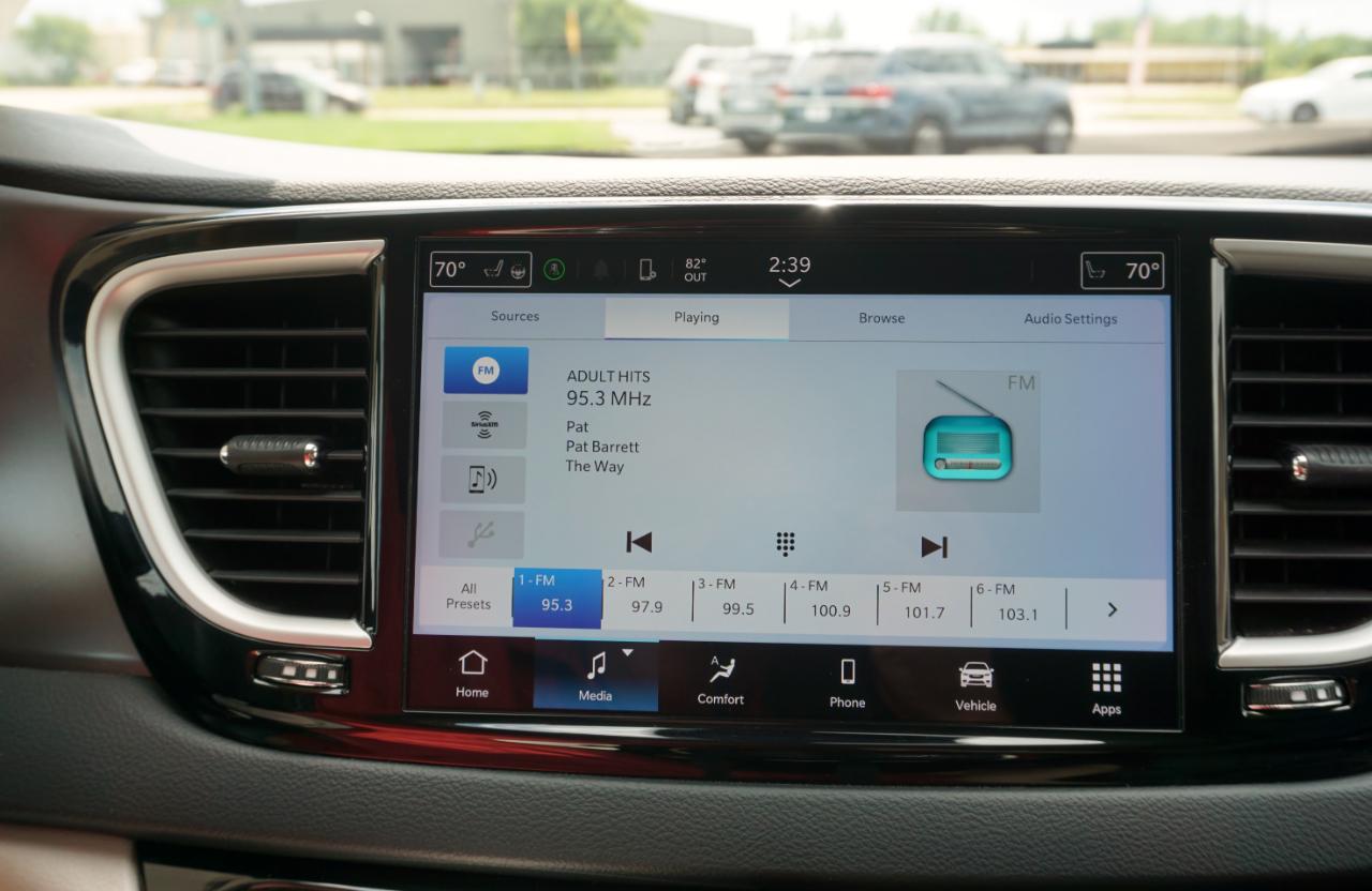 Chrysler Pacifica Touring L 2023