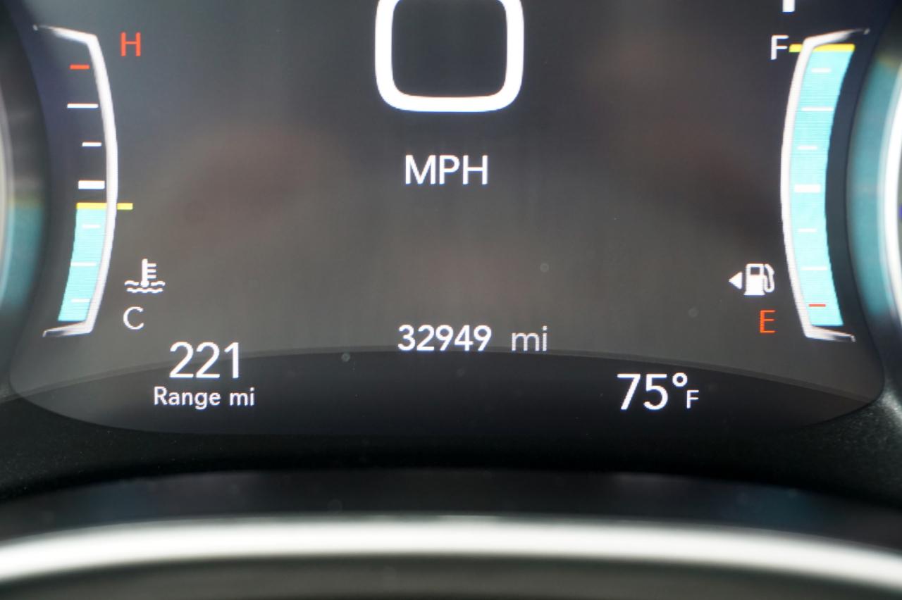 Chrysler Pacifica Select 2025